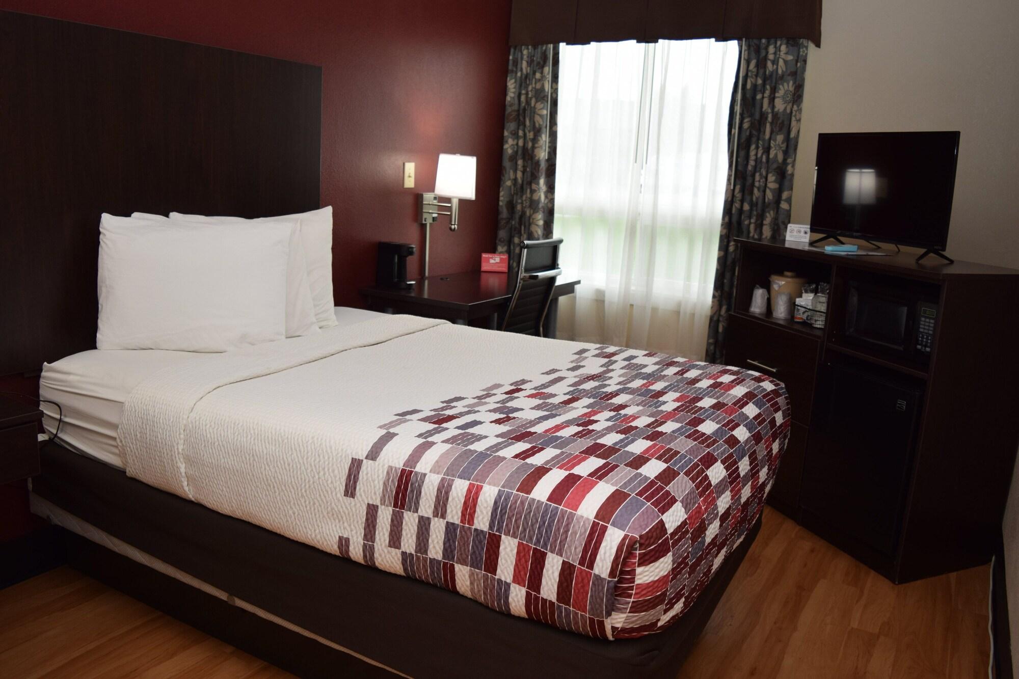 Red Roof Inn Batavia Exterior photo