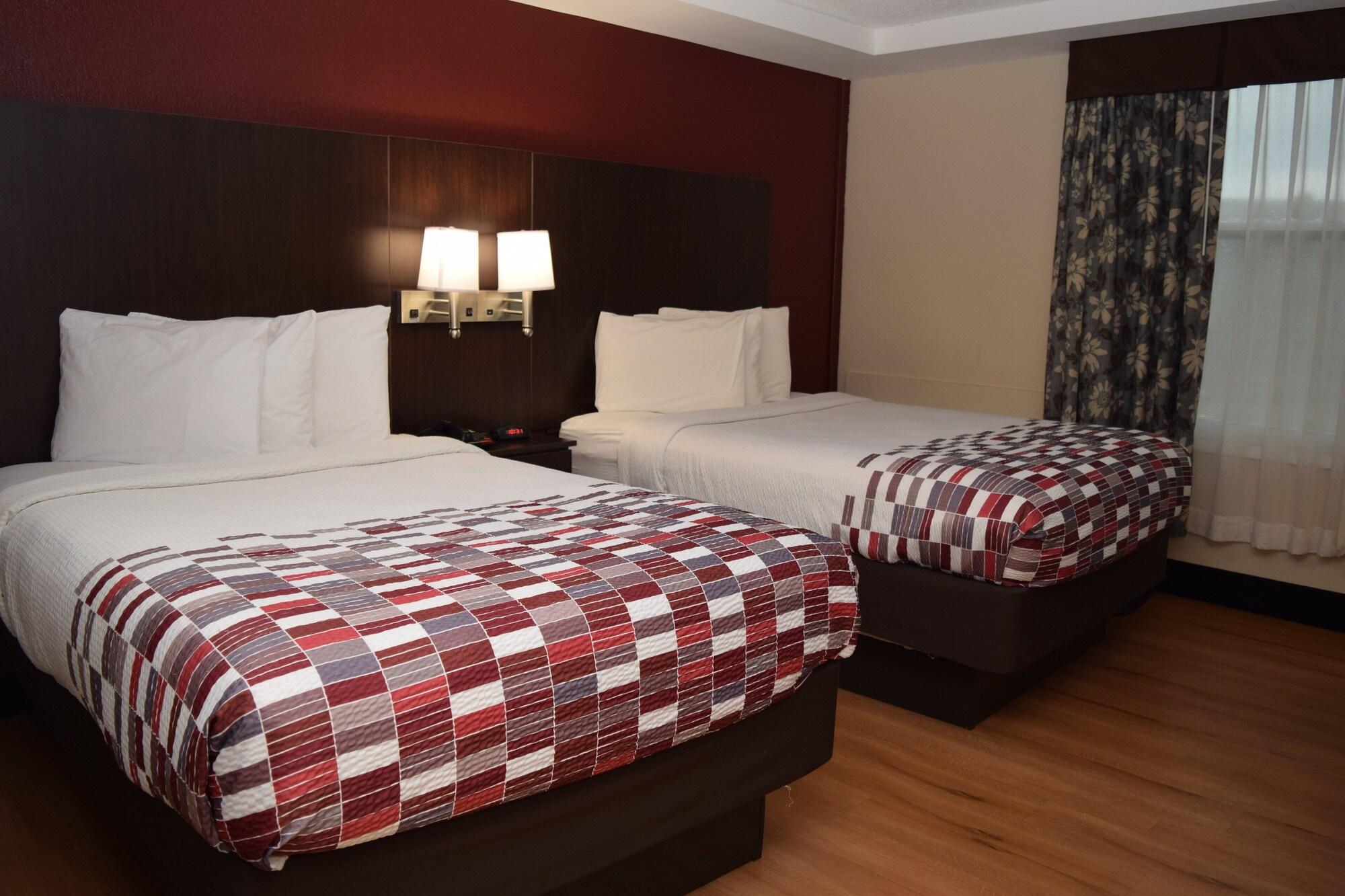 Red Roof Inn Batavia Exterior photo