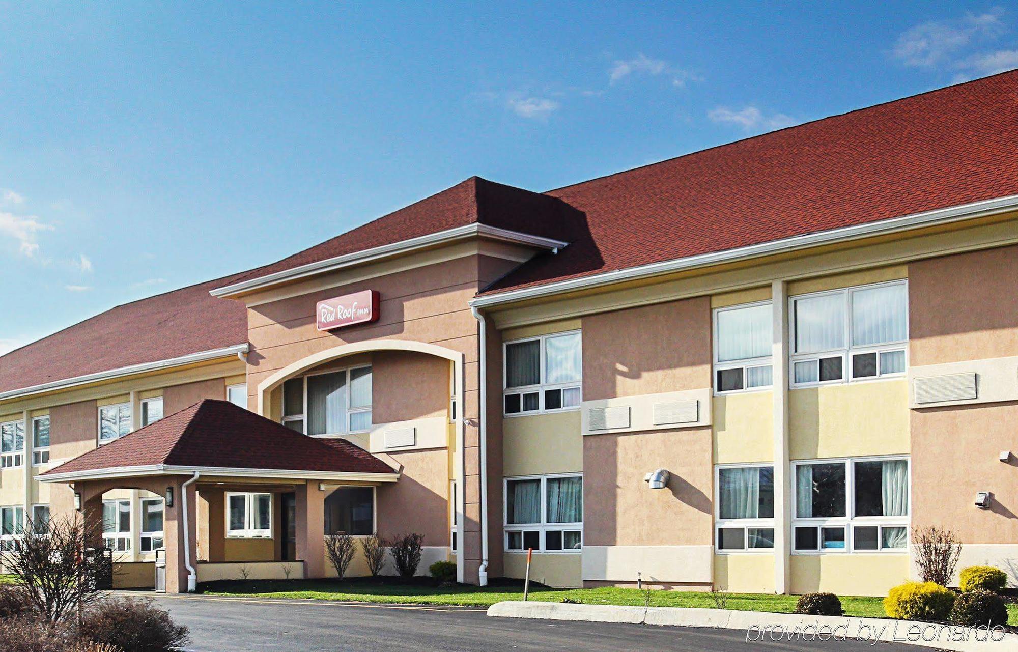Red Roof Inn Batavia Exterior photo