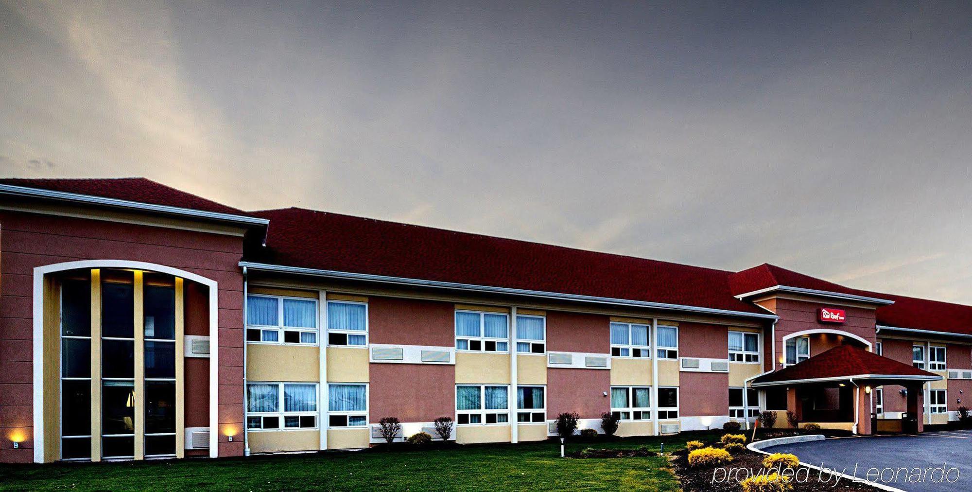 Red Roof Inn Batavia Exterior photo