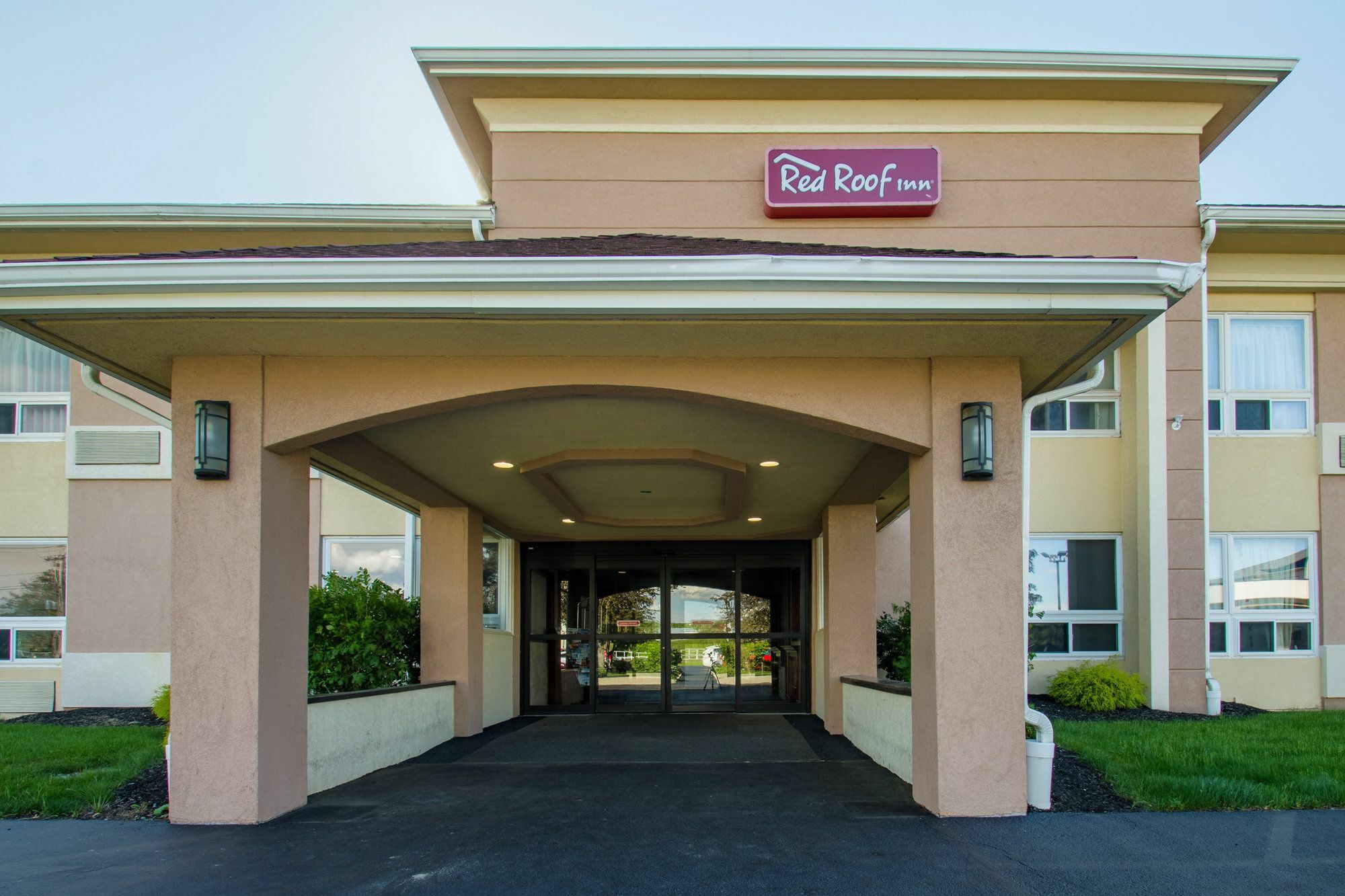 Red Roof Inn Batavia Exterior photo